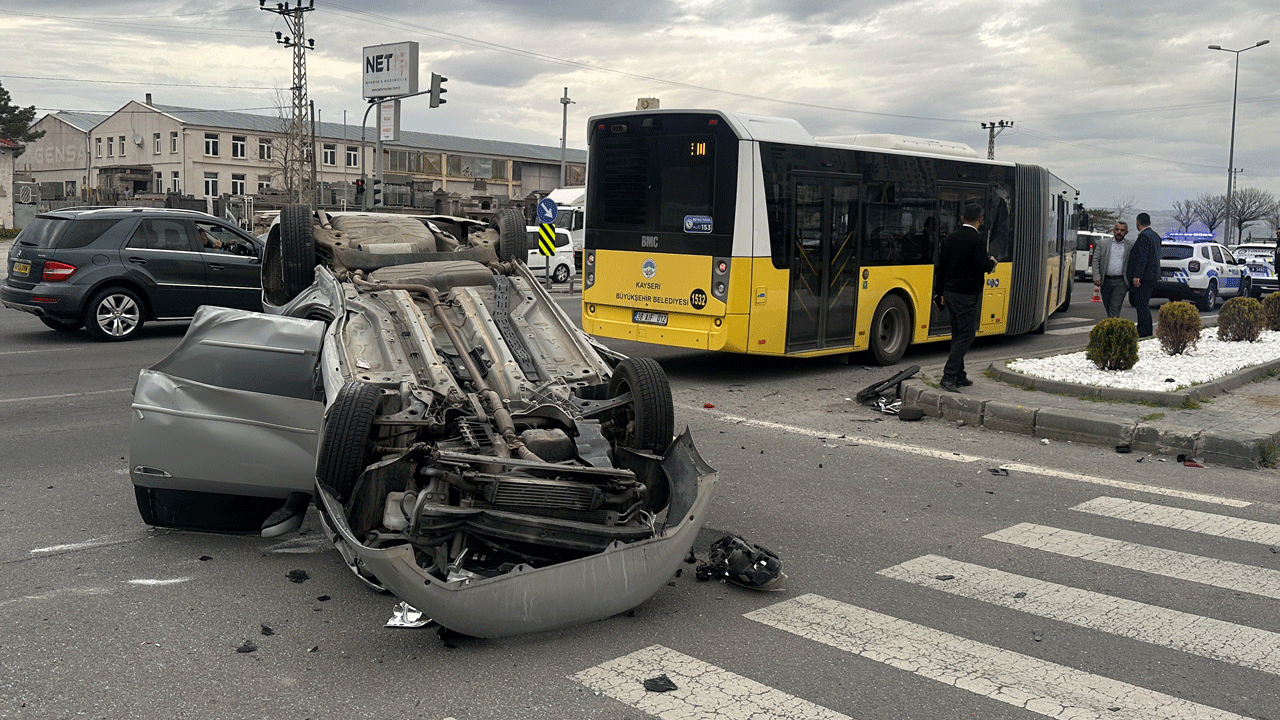 Belediye otobüsü otomobile takla attırdı: 1’i ağır 9 kişi yaralandı