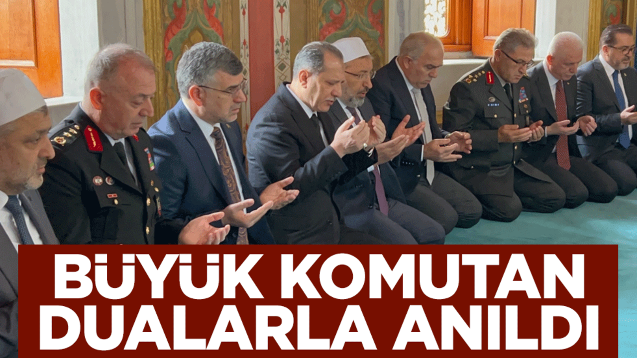 Büyük komutan Fatih Sultan Mehmet kabri başında dualarla anıldı