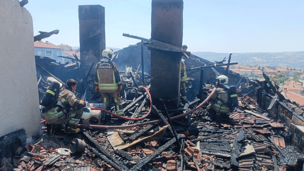 Düşük yapan anne ameliyattayken evde bıraktığı çocuklar evi yaktı