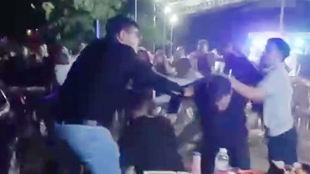 Erkek tarafı dans pistini işgal etti, nişan savaşa döndü: 6 kişi yaralandı