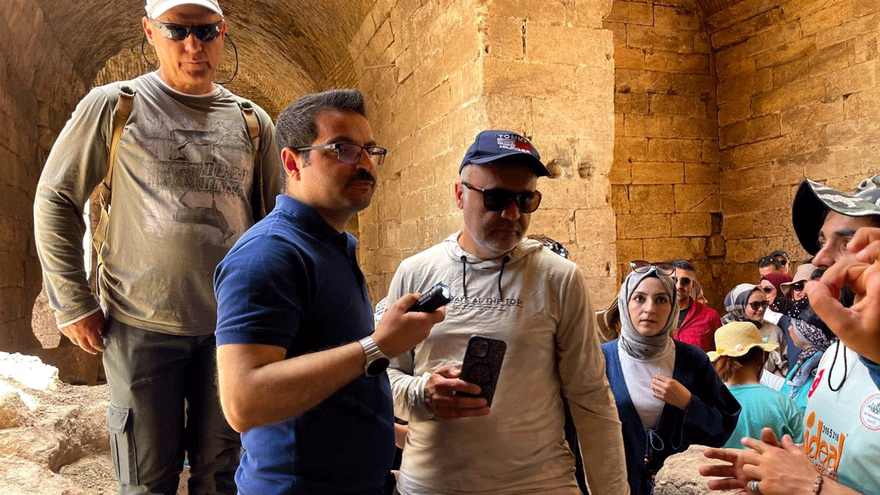 Hafta içi kaymakam, hafta sonu turizm rehberi