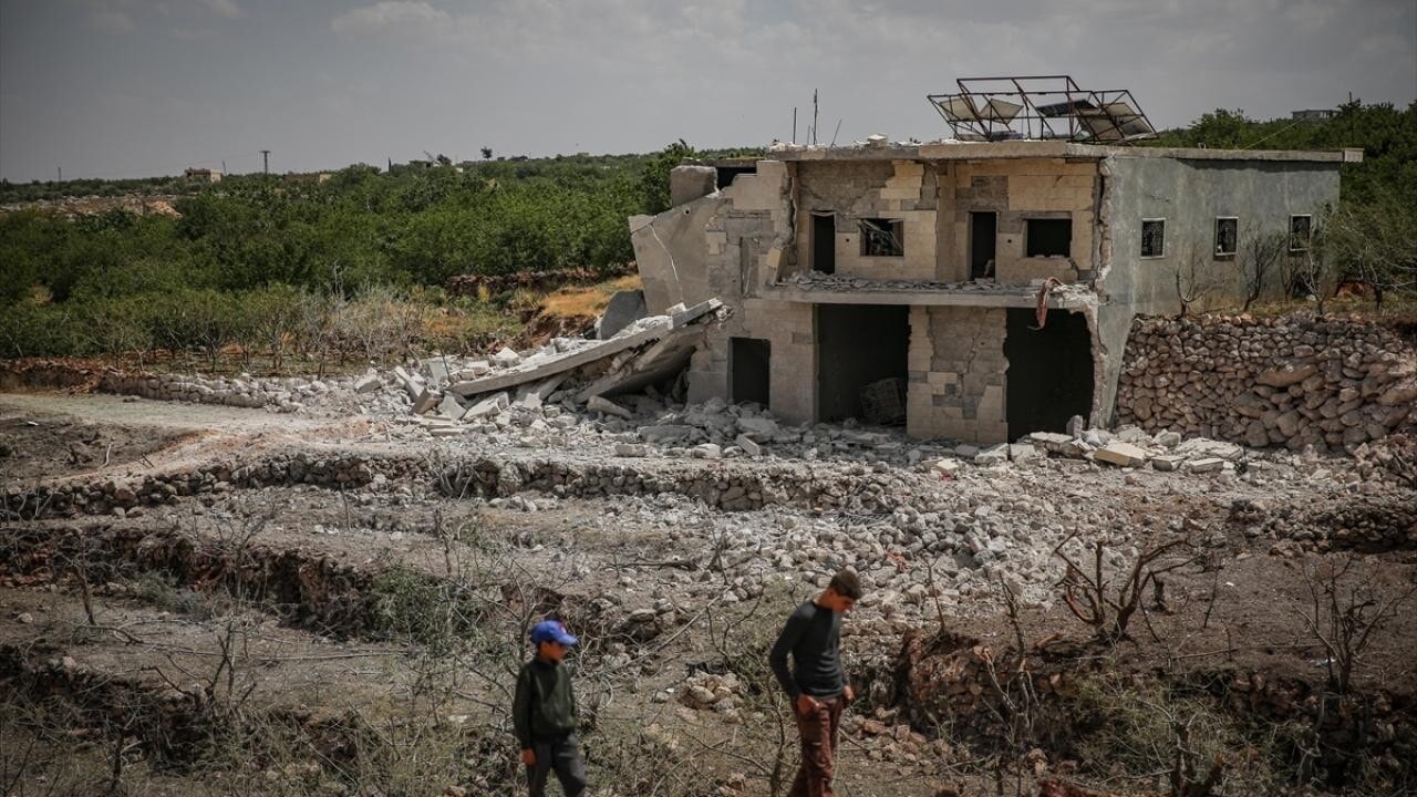 İsrail'den Lübnan'a Hava Saldırısı: 4'ü Çocuk 12 Sivil Yaralı