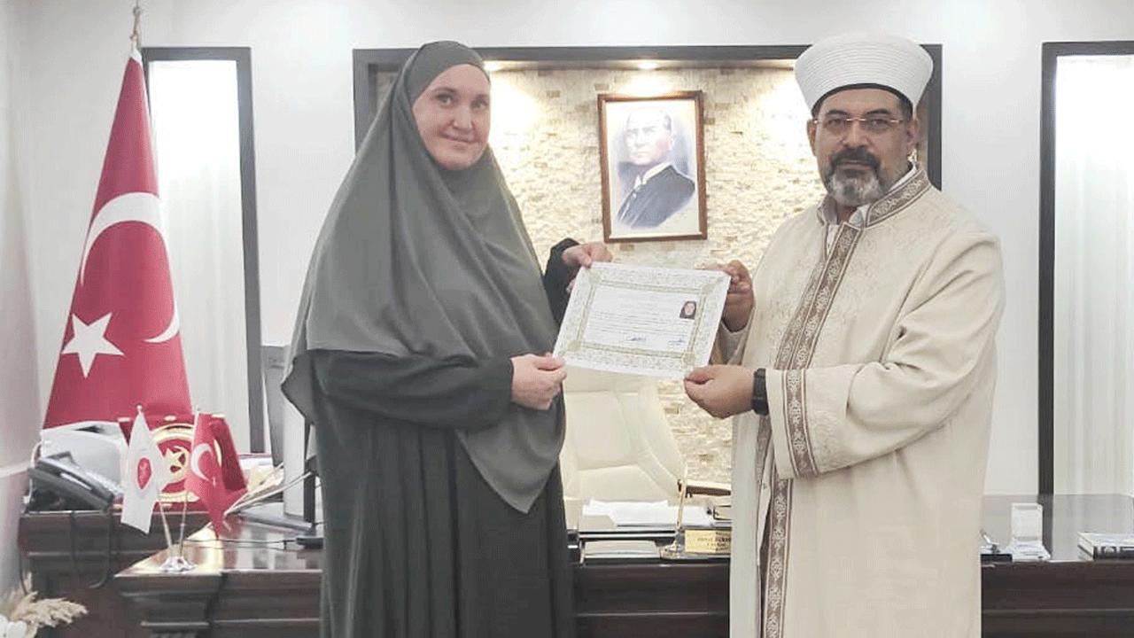 Rus Natalia Müslümanlığı seçerek Meryem oldu