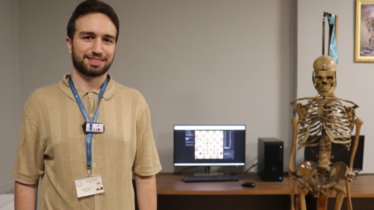 Türk Büyükustadan çifte zafer: NATO satranç şampiyonu doktor