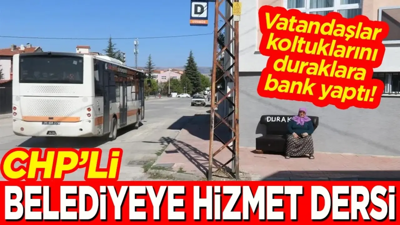Vatandaşlar koltuklarını duraklara bank yaptı! CHP’li belediyeye hizmet dersi