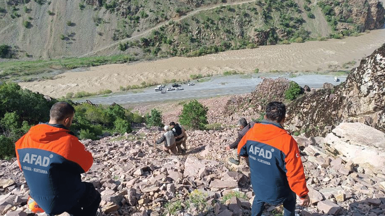 Yabani pancar toplarken uçuruma düştü, saatlerce ölüm kalım savaşı verdi