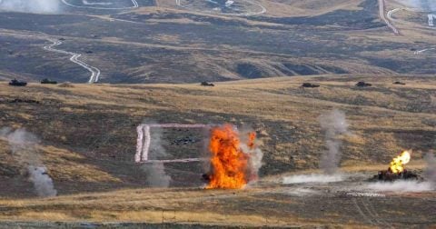 20 KARGU'luk sürü Ateş Serbest-2026 Tatbikatı'nda hedefleri gerçek mühimmatla imha etti