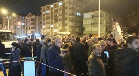 7 katlı binadan korkutan sesler! 33 kişi apar topar tahliye edildi
