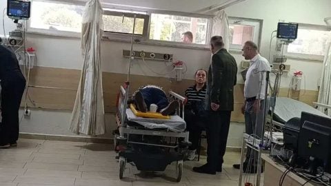 Akhisar’daki kazadan yaralı kurtulan 13 kişinin tedavisi sürüyor