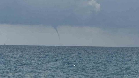 Alanya'da denizde hortum paniği!