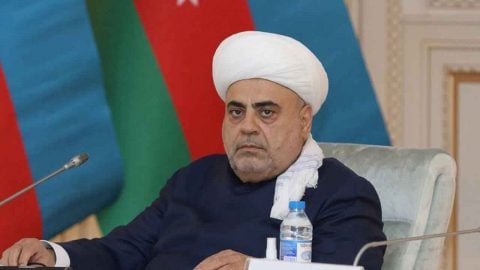 Azerbaycan Başmüftüsü Paşazade'den tartışılan yasakla ilgili ilk açıklama! "Genel bir başörtüsü yasağı yok!"