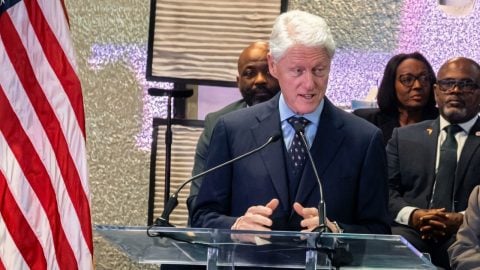 Bill Clinton Kur’an ayeti okudu: Müslümanların sırf Müslüman oldukları için aşağılanmasından bıktım