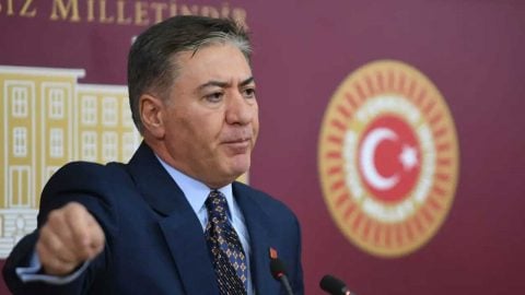 Biri son 7 yıldır İBB’yi kendilerinin yönettiğini hatırlatsın! Hiç yüzleri kızarmadan İstanbul’daki selden AK Parti’yi sorumlu tuttular