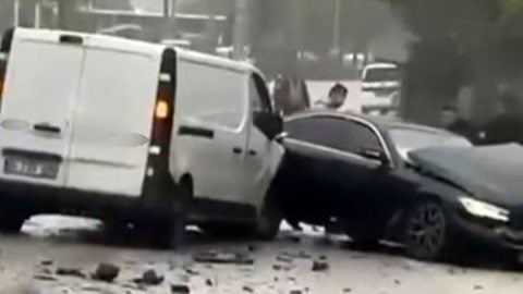 Bursa’da zincirleme kaza! Yağmur yolu kayganlaştırdı, 5 araç birbirine girdi