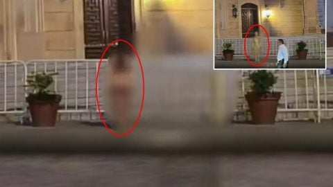 Cami önünde yarı çıplak dolaşıp idrarını yaptı! Sonrası daha da felaket