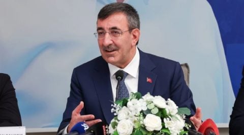 Cevdet Yılmaz'dan manipülatörlere sert tepki: Meşru yatırımcının hakkını yedirmeyiz