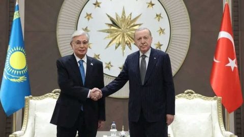 Cumhurbaşkanı Erdoğan, Tokayev'e sürpriz davet