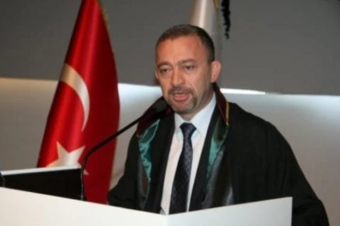 Despotlara Yunus Emre olup, kardeşine giyotinle gelenlere