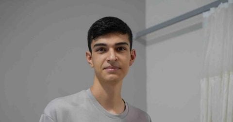 Göğsündeki çukuru zayıflayınca fark ettiler