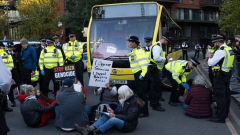 Gözaltılar yaşandı! Londra’da Filistin’e destek eylemine polis müdahalesi