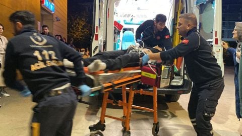Hava almak için balkona çıktı! 15 yaşındaki çocuk 7 metreden düştü