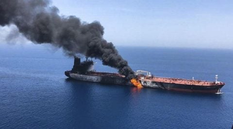 Hürmüz Boğazı’nda şiddetli patlamalar! İran basını: Tankerler mayınlara çarptı