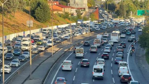 İstanbul’da akşam trafiği durma noktasında: %80 yoğunluk!