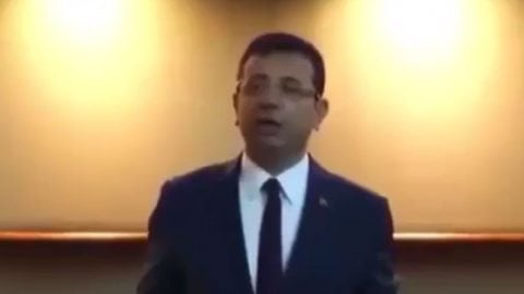 İstiklal Marşı üzerinden şova yeltenip ‘benim için yazıldı’ demişti! Milli Marşı yanlış okuduğu video viral oldu