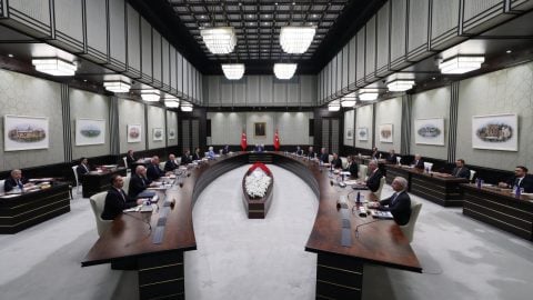 Kabine bugün toplanıyor! İşte gündemdeki konular