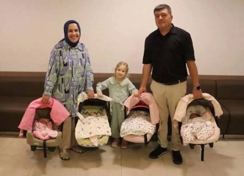 Kaş'ta tüp bebekle dördüz kızları doğan Çörüt çiftine Bakan Göktaş'tan tebrik