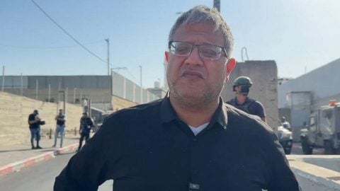 Kuduz İt yine havladı: Filistin yönetimi denen şeyi...
