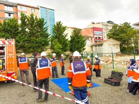 Marmara afetine karşı yerel muhafızlar: Ümraniye'de dev gönüllü harekatı