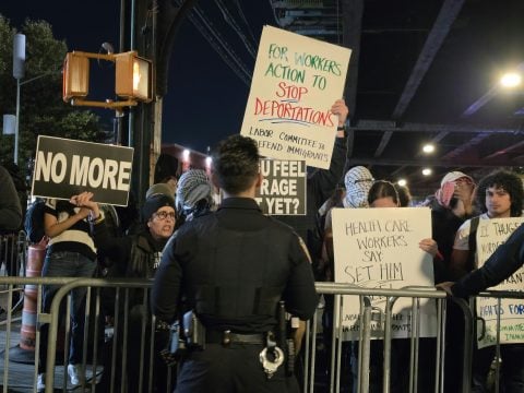 New York’ta ICE operasyonunda göçmen vuruldu! Araçta 5 yaşında çocuk vardı