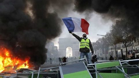 Sarı Yelekliler hafta sonu da meydanlara inecek! Paris'te 3 günlük sokağa çıkma yasağı