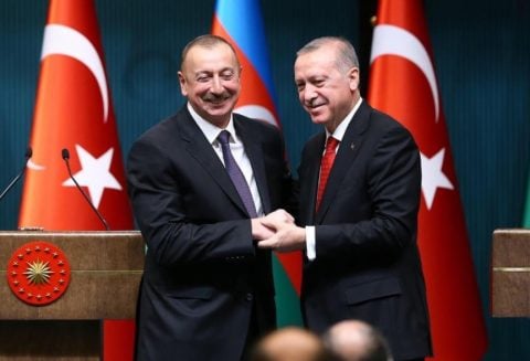 Skandal iddialar saatler içinde kaldırıldı! Birileri kardeşliğimize fitne mi sokuyor!
