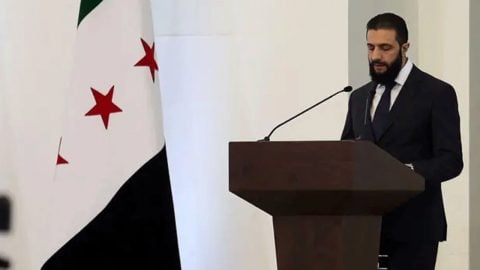 Suriye kabinesinde değişikliğe gidildi: Şara bir bakanı  görevden aldı