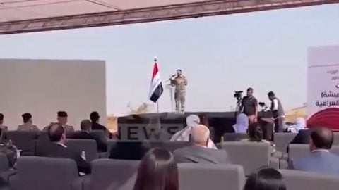 Tarihi görüntü: PKK bölgeden çekildi! Ülke bayrağı yıllar sonra yeniden asıldı