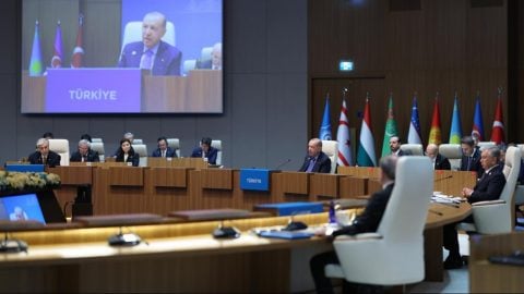 Türk dünyasında tarihi zirve! Türkiye, TDT Dönem Başkanlığı'nı Azerbaycan'dan devraldı