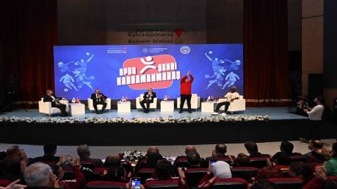Türk futbolunun efsaneleri Kahramanmaraş’ta buluştu