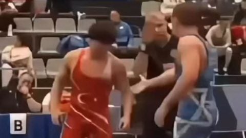 Türk güreşçi Purcu’dan anlamlı zafer! İsrailliyi 30 saniyede mindere yapıştırdı