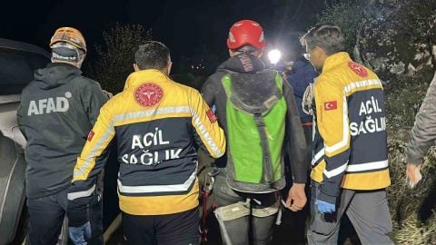 Yazılı Kanyon’da 3 gönüllü kurtarıldı, diğerleri için çalışmalar sürüyor
