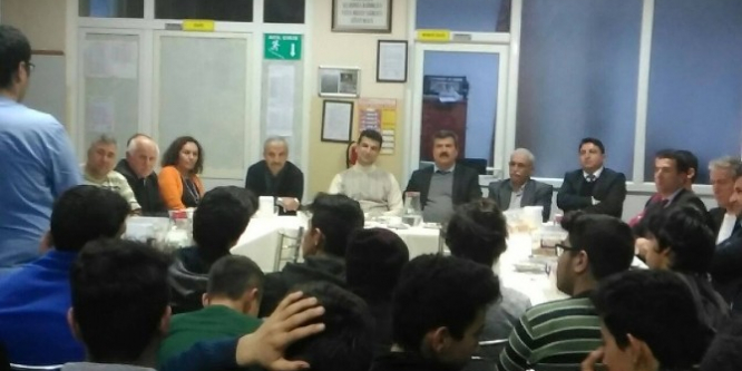 Yurt öğrencileriyle bir araya geldiler