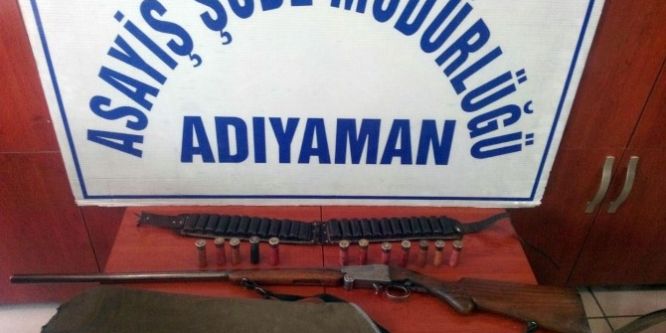 Girdiği ikametten para ve tüfek çalan hırsız yakalandı