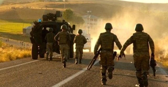 Askeri araca hain saldırı: 4 asker yaralı