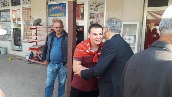Başkan Yaman, kınalı kuzuları askere uğurladı