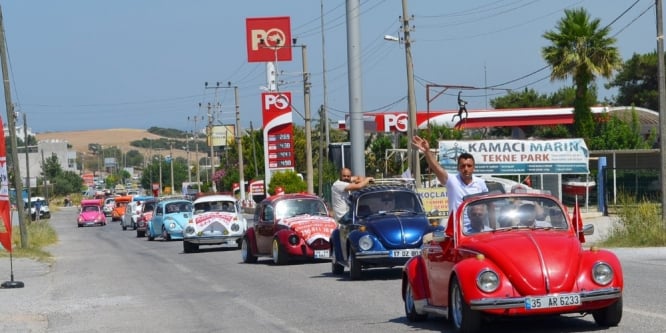 Didim’de Vosvos tutkunları şehir turu attı
