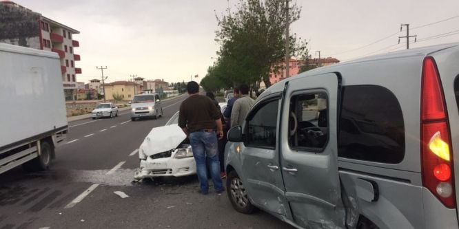 Niğde’de 2 ayrı kaza: 5 yaralı
