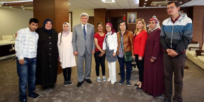 “Bizler sevgi medeniyetinin mensuplarıyız”