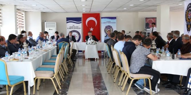 Emniyet Müdürü Cangül, muhtarlarla bir araya geldi