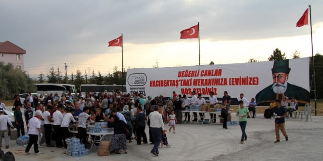 Esenyurtlu vatandaşlar Hacı Bektaş’a aktın etti